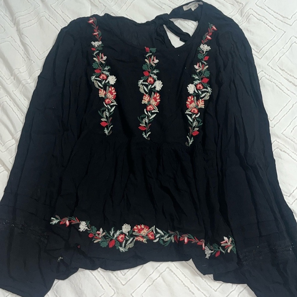American Eagle floral blouse